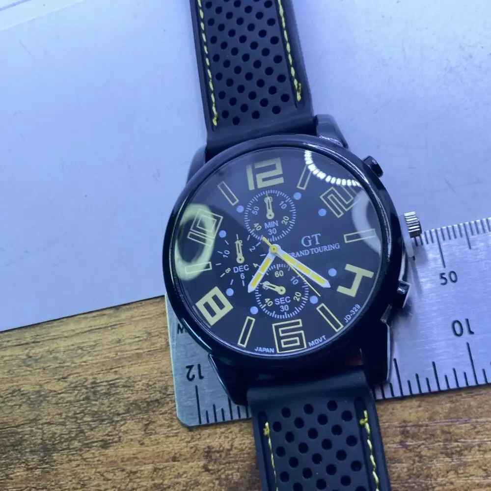 GT Mens Racing Style Rugged Rubber Black Yellow Watch New Battery
